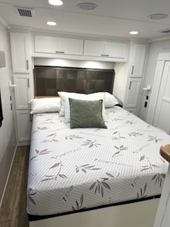 2023 FOREST RIVER RIVERSTONE LEGACY 5TH WHEEL FOR SALE